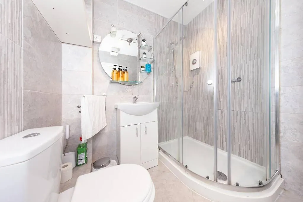 Inviting 2Bd Flat 15 Mins From Heart Of Dublin!アパートメント アイルランド